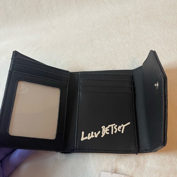 Betsey Johnson black wallet, NWT - Picture 3 of 6